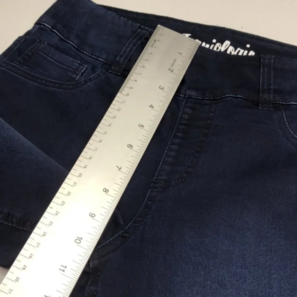 LIKE NEW JEANIOLOGIE DARKWASH LEGGING JEANS 14/32x28 ⭐️